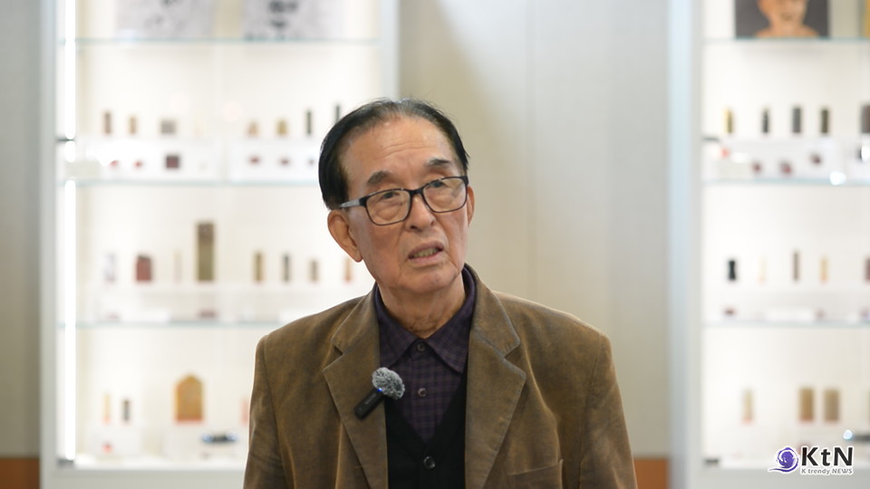 이재인 명예교수, 돌에 새긴 60년의 시간. 사진= K trendy NEWS DB ⓒ케이 트렌디뉴스 무단전재 및 수집, 재배포금지