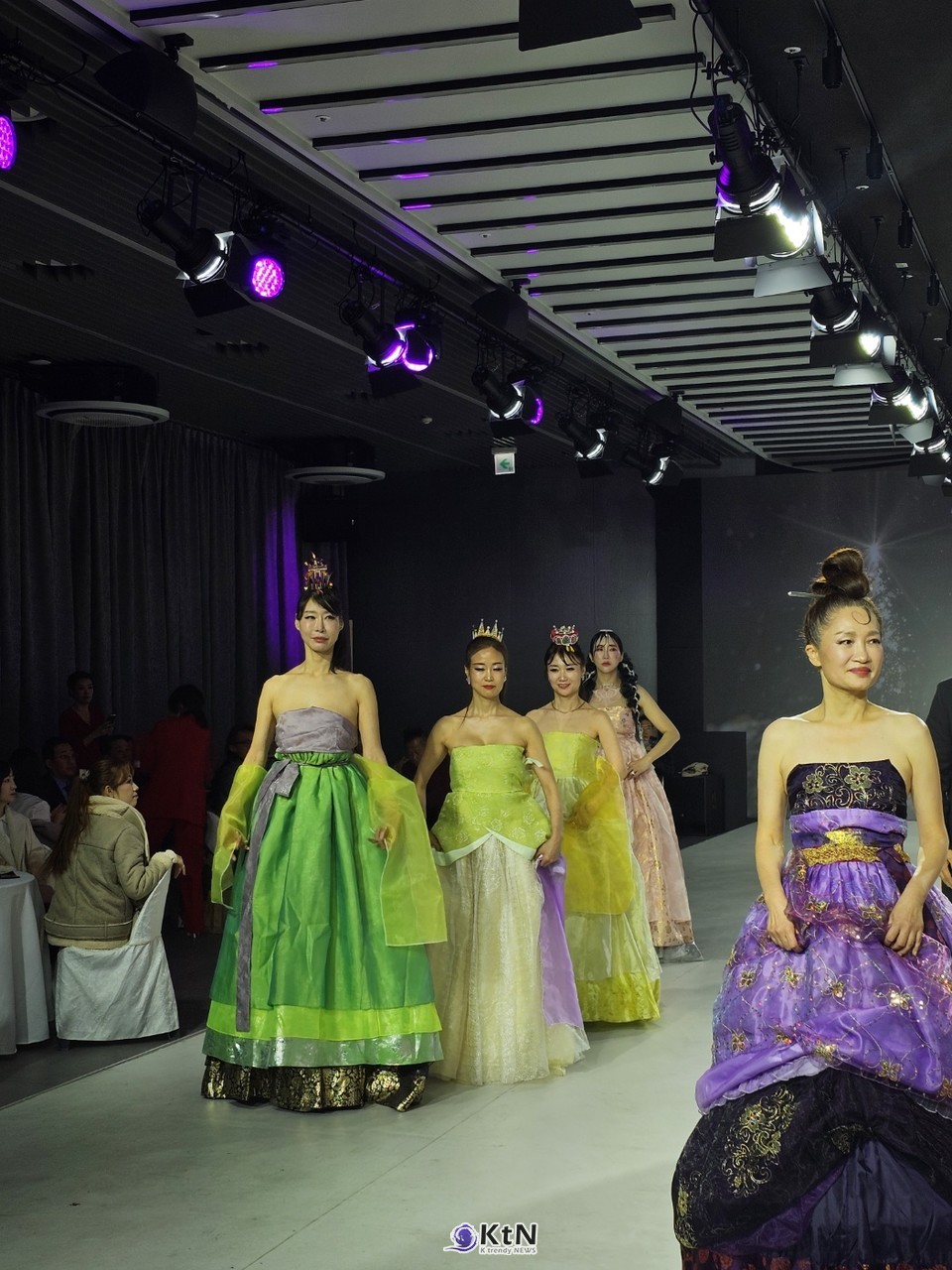 2025 크리에이티브 뷰티아트페어는 오는 11월 18일(화) 서울 더 리버사이드호텔 노벨라홀에서 개최된다. -2025 크리에이티브 뷰티아트페어 /사진=2025 크리에이티브 뷰티아트페어사단법인 크리에이티브국제미협, K trendy NEWS DB ⓒ케이 트렌디뉴스 무단전재 및 수집, 재배포금지