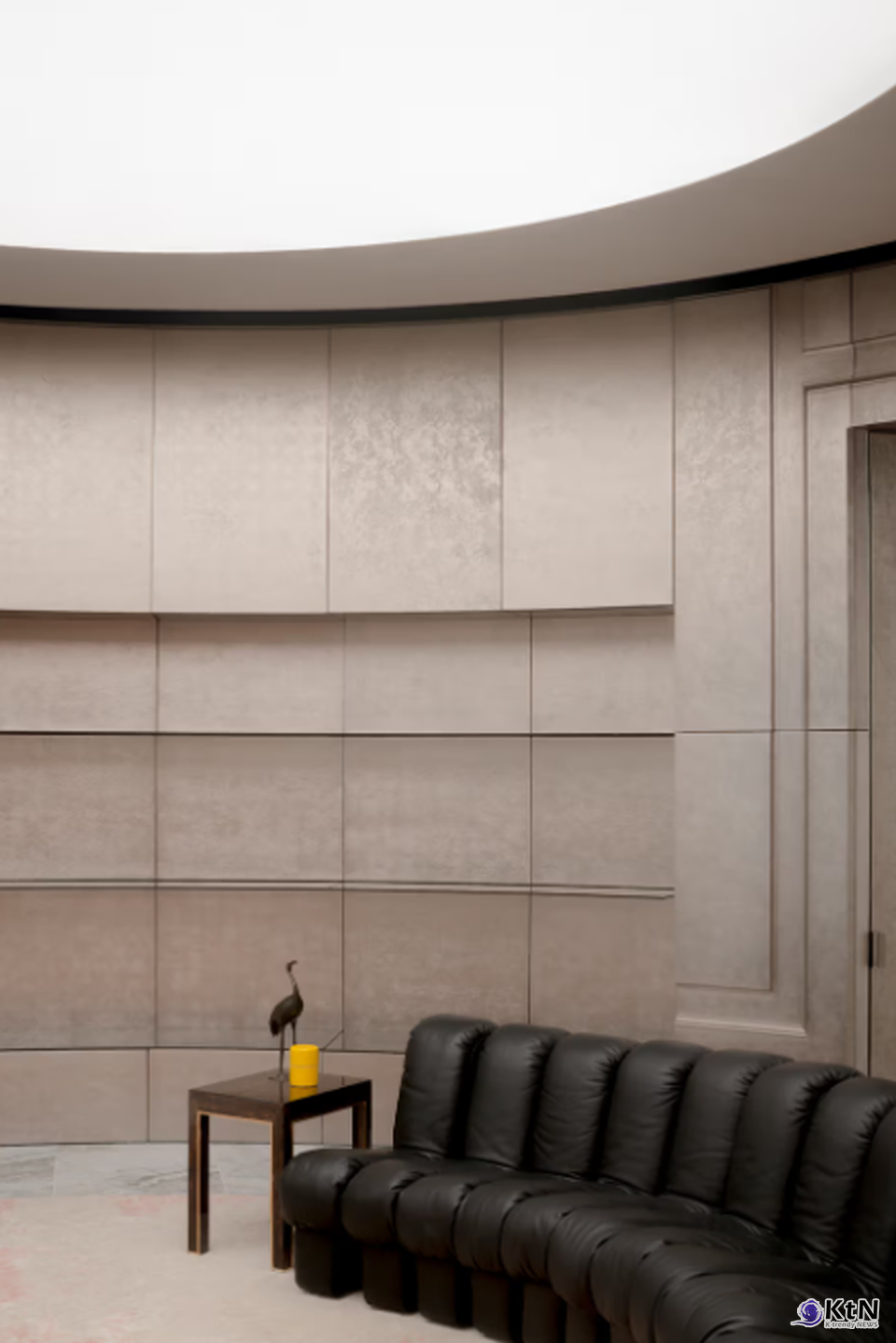 Saint Laurent Unveils New Flagship on Avenue Montaigne, Paris. 사진=Saint Laurent. K trendy NEWS DB ⓒ케이 트렌디뉴스 무단전재 및 수집, 재배포금지