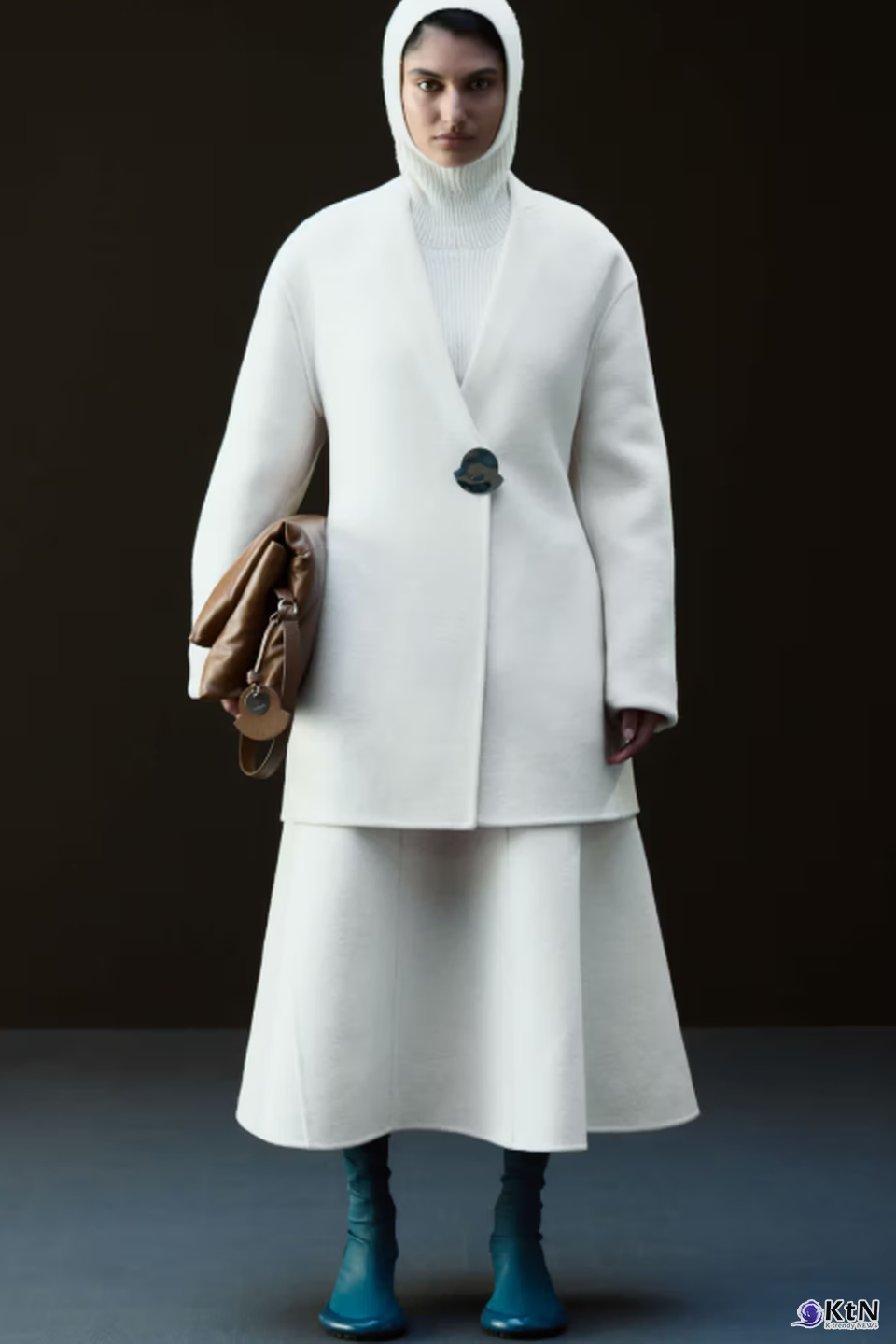 Moncler and Jil Sander Unveil a Collection Inspired by Nature's Ethereal Beautyn.  사진=Moncler and JIL SANDER. K trendy NEWS DB ⓒ케이 트렌디뉴스 무단전재 및 수집, 재배포금지