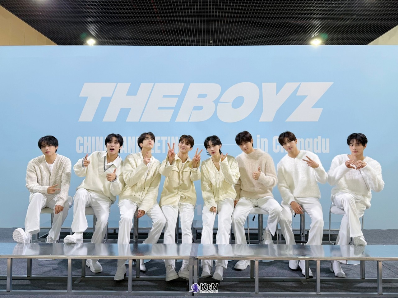그룹 더보이즈가 중국 첫 팬미팅을 청두에서 성공적으로 시작했다. / 사진=원헌드레드, K trendy NEWS DB. ⓒ케이 트렌디뉴스 무단전재 및 수집, 재배포금지