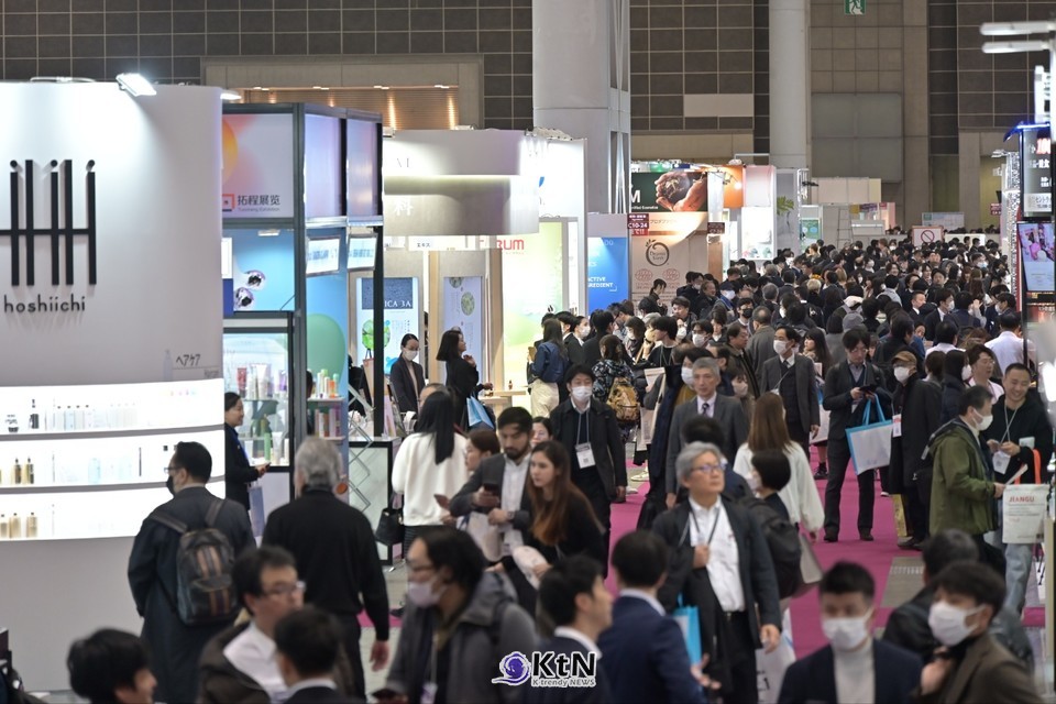전문가들은 이러한 흐름을 '감성 중심 K-뷰티에서 기능 중심 K-더마 시대'로의 전환으로 진단하고 있다./사진=RX Japan Ltd. K trendy NEWS DB ⓒ케이 트렌디뉴스 무단전재 및 수집, 재배포금지