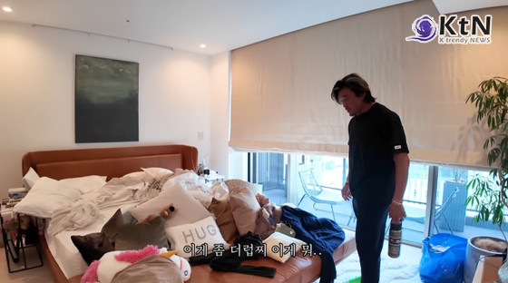 최고 인기 유튜버 추성훈, 반려견 목줄도 명품? …도쿄 50억 집 해명까지 사진=2025 12.05  유튜브 채널 '추성훈' 캡처 K trendy NEWS DB ⓒ케이 트렌디뉴스 무단전재 및 수집, 재배포금지