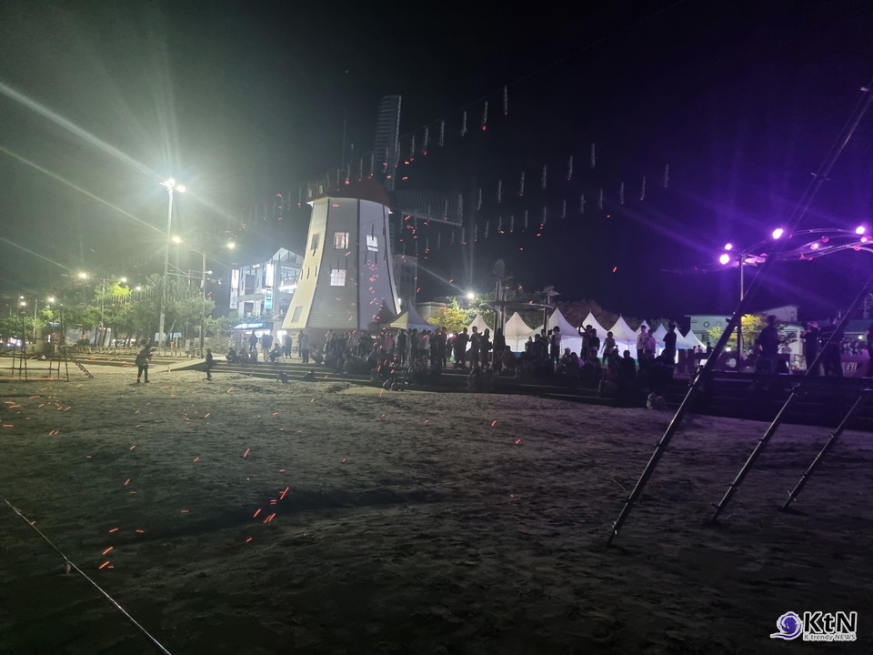 불꽃의 한국학, 하냥살이 낙화놀이. 사진=하냥살이 낙화놀이, K trendy NEWS DB ⓒ케이 트렌디뉴스 무단전재 및 수집, 재배포금지