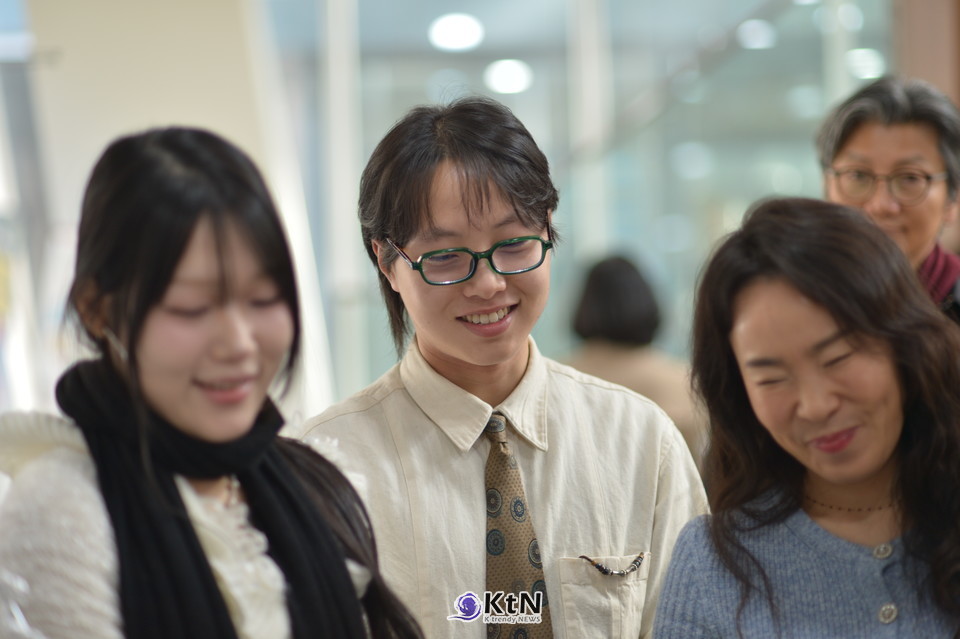 신정원은 얼굴형, 두상, 모발 두께, 모발 밀도, 생활 패턴까지 반영해 스타일링을 제안하는 방식으로 변화했다고 설명했다.  /사진=K trendy NEWS DB ⓒ케이 트렌디뉴스 무단전재 및 수집, 재배포금지