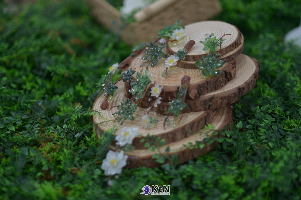 2030년 네일전문가는 디자인을 제안하는 사람을 넘어 손톱 구조와 회복 원리를 이해하는 미세 조직 전문가의 역할까지 요구받는다. /사진=K trendy NEWS DB ⓒ케이 트렌디뉴스 무단전재 및 수집, 재배포금지