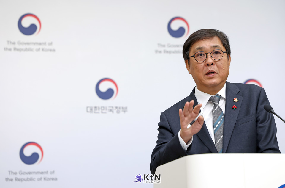 문체부 최휘영 장관은 이번 업무보고에서 그 간극을 더 이상 방치하지 않겠다는 입장을 분명히 했다. OTT 유통 여부와 관계없이 영화는 영화로 인정하겠다는 방향이다. /사진=문화체육관광부, K trendy NEWS ⓒ케이 트렌디뉴스 무단전재 및 수집, 재배포금지