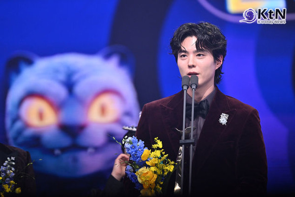 전현무, 데뷔 20년 만에 첫 KBS 연예대상 “아버지 병환 힘들었다” [종합]  사진=2025 12.22  KBS K trendy NEWS DB ⓒ케이 트렌디뉴스 무단전재 및 수집, 재배포금지