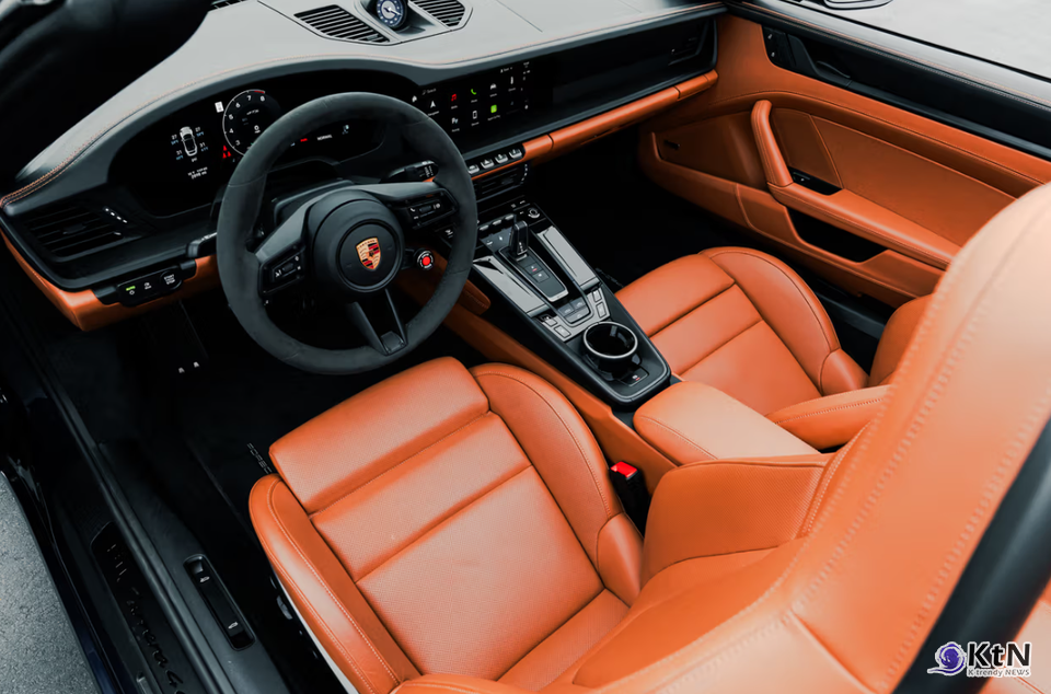 Porsche 911 C4 GTS Cabriolet 992.2: A New Era for Carrera. 사진=Eddie Eng/Hypedrive, K trendy NEWS DB ⓒ케이 트렌디뉴스 무단전재 및 수집, 재배포금지