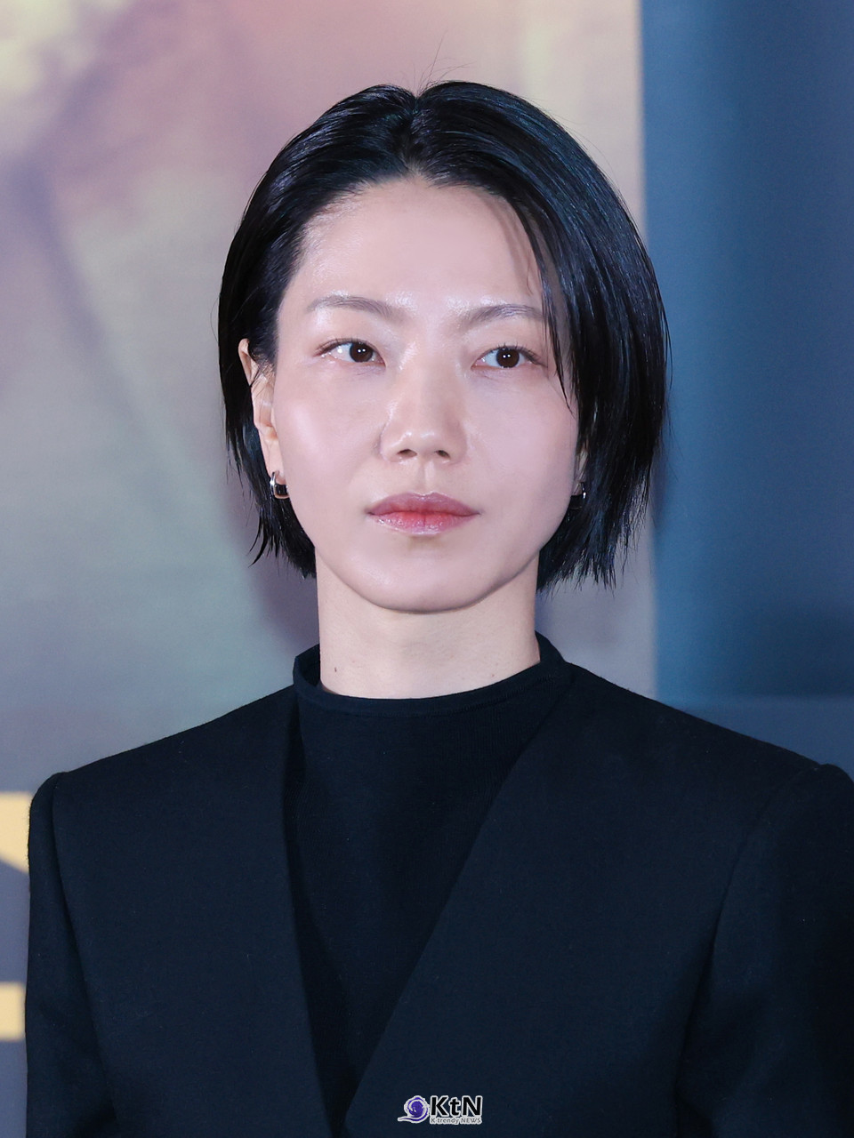 독보적인 카리스마로 극의 무게감을 더하며, 특히 김신록은 일반적이지 않은 '엄마' 캐릭터를 연기해 깊은 인상을 남겼다./사진=K trendy NEWS DB ⓒ케이 트렌디뉴스 무단전재 및 수집, 재배포금지