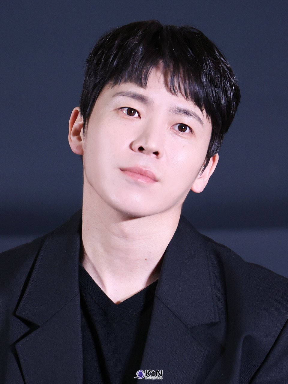  이재균｜도시의 그림자를 상징하는 얼굴 /사진=K trendy NEWS DB ⓒ케이 트렌디뉴스 무단전재 및 수집, 재배포금지