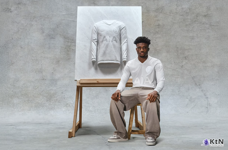 Tottenham Hotspur and Nike Reveal Commemorative Retro Shirt. 사진=Tottenham Hotspur, K trendy NEWS DB ⓒ케이 트렌디뉴스 무단전재 및 수집, 재배포금지 