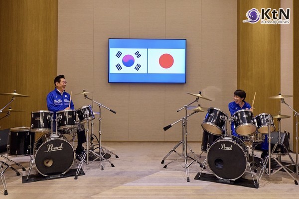 한일 정상, 드럼 합주로 친교…이재명·다카이치 스틱 교환까지 사진=2026. 01.13 이재명 대통령 엑스 갈무리  K trendy NEWS DB ⓒ케이 트렌디뉴스 무단전재 및 수집, 재배포금지
