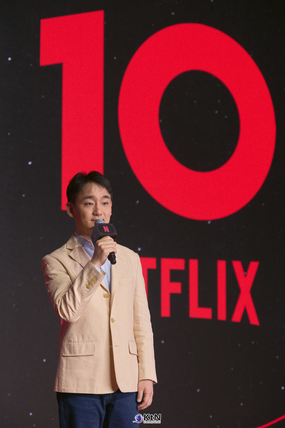 강동한 VP는 한국 진출 10주년을 맞아 "한국 콘텐츠가 영어권 다음으로 전 세계 소비 2위"라며 트렌드 변화를 설명했다.  /사진=넷플릭스.K trendy NEWS DB ⓒ케이 트렌디뉴스 무단전재 및 수집, 재배포금지