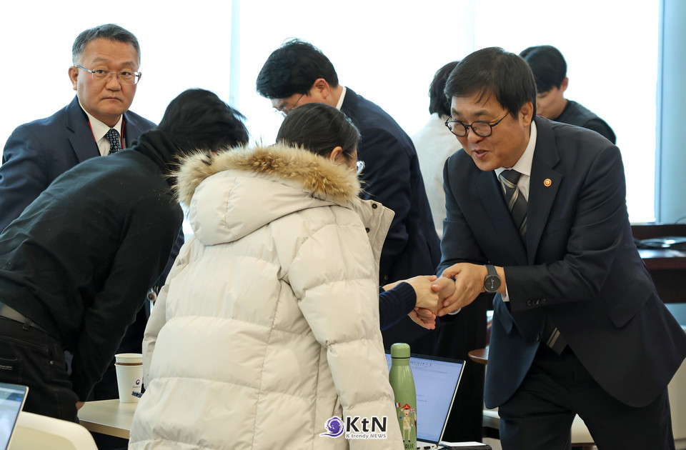 최휘영 장관은 이번 간담회를 통해 ‘관리자’가 아닌 ‘개혁가’로서의 면모를 분명히 했다.  /사진=문화체육관광부, K trendy NEWS ⓒ케이 트렌디뉴스 무단전재 및 수집, 재배포금지