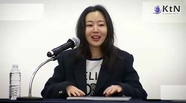 256억 포기"...돈보다 '뉴진스' 선택한 민희진, 하이브 향해 "모든 분쟁 멈추자" 종전 선언  사진=2026. 02.25  유튜브 방송화면 갈무리  K trendy NEWS DB ⓒ케이 트렌디뉴스 무단전재 및 수집, 재배포금지