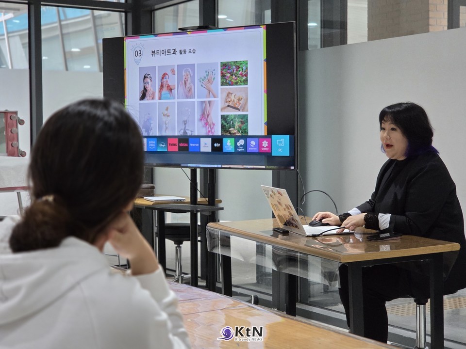 김포대학교 뷰티아트과 헤어전공 최묘선 교수 /사진=K trendy NEWS DB ⓒ케이 트렌디뉴스 무단전재 및 수집, 재배포금지