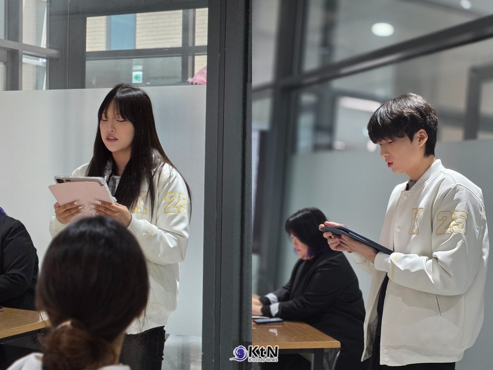 9기 과대표 김수진과 동아리장 이호준 /사진=K trendy NEWS DB ⓒ케이 트렌디뉴스 무단전재 및 수집, 재배포금지