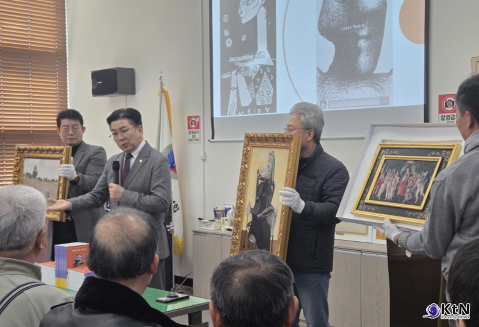 작품을 설명하고 있는 꾸바아트센터 차효준대표. Picasso in Daegu: Picasso & The Great Masters. 사진=K trendy NEWS DB ⓒ케이 트렌디뉴스 무단전재 및 수집, 재배포금지