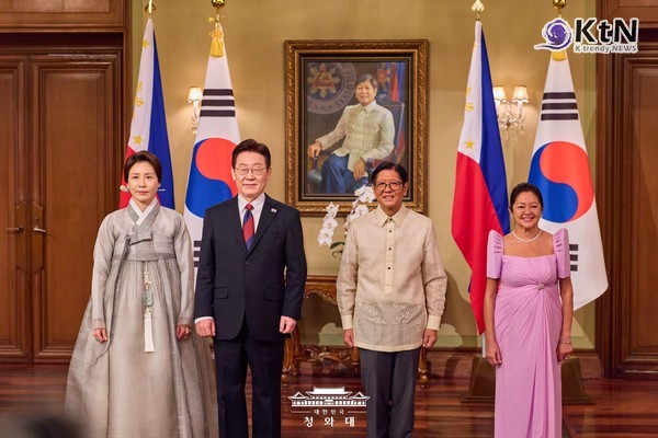 필리핀을 국빈 방문한 이재명 대통령이 마닐라에서 열린 공식 만찬에서 페르디난드 마르코스(Ferdinand Marcos Jr.) 필리핀 대통령의 부인 루이즈 아라네타 마르코스(Louise Araneta-Marcos) 여사에게 한국의 대표적인 화장품을 선물하며 친교를 다졌다. 사진=2026. 03.05 아모레퍼시픽 제공 (설화수 진설 크림.  설화수 진설 수유액 2종)  K trendy NEWS DB ⓒ케이 트렌디뉴스 무단전재 및 수집, 재배포금지