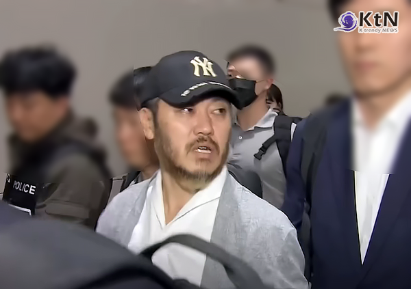 사탕수수밭 살인마 마약왕 박왕열, 9년 만의 강제 송환,  이재명 대통령 직접 요청에 응답한 필리핀... '마약왕' 박왕열 송환의 막전막후...  영화 '범죄도시2'와 드라마 '카지노' 속 악역의 실존 모델  사진=2026. 03.25  sbs 영상 갈무리/ 편집 K trendy NEWS DB ⓒ케이 트렌디뉴스 무단전재 및 수집, 재배포금지