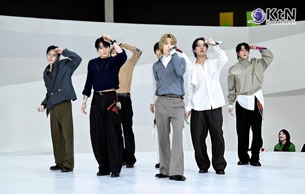 방탄소년단(BTS)  '아리랑', 빌보드 200 7번째 1위…美·英 차트 동시 석권...테일러 스위프트 이후 최대 화력   사진=2026. 03.30 빅히트뮤직  (그룹 방탄소년단(BTS)이 지난 26~27일 양일간 미국 NBC '더 투나잇 쇼 스타링 지미 팰런' 토크쇼에 출연했다) K trendy NEWS DB ⓒ케이 트렌디뉴스 무단전재 및 수집, 재배포금지