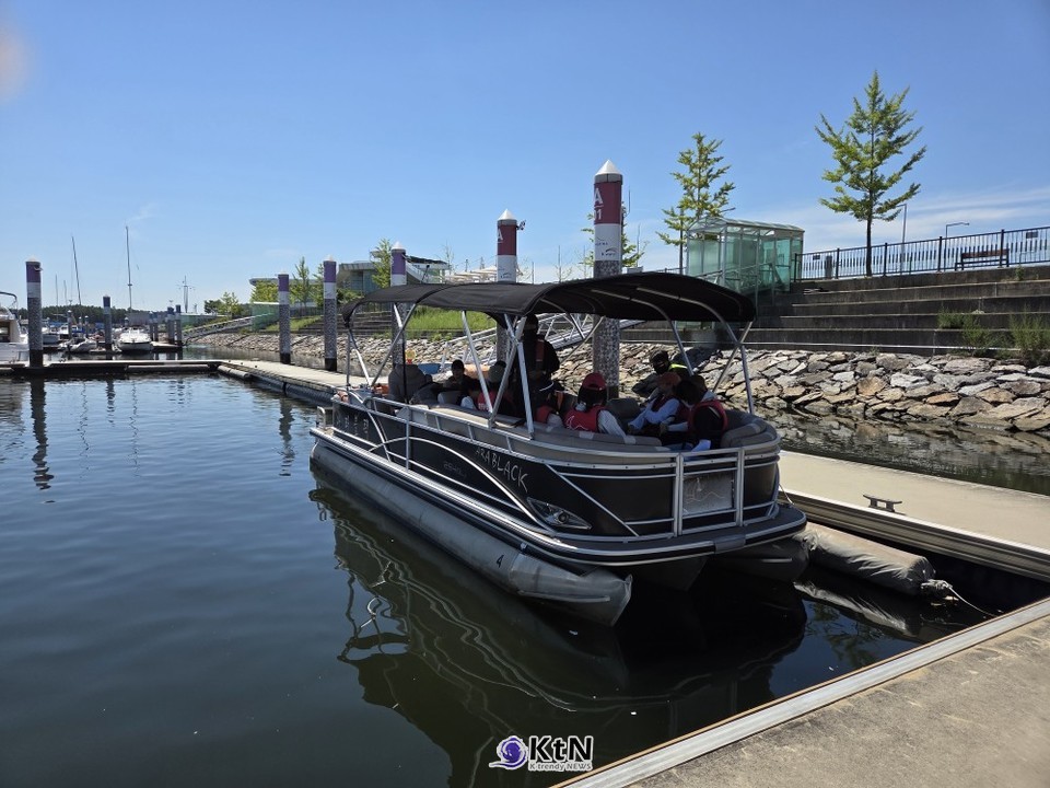 김포시(시장 김병수)는 오는 4월부터 10월까지 7개월간 김포 아라마리나 일원에서 ‘2026 해양레저스포츠 체험교실’을 운영한다. /사진=김포시, K trendy NEWS ⓒ케이 트렌디뉴스 무단전재 및 수집, 재배포금지