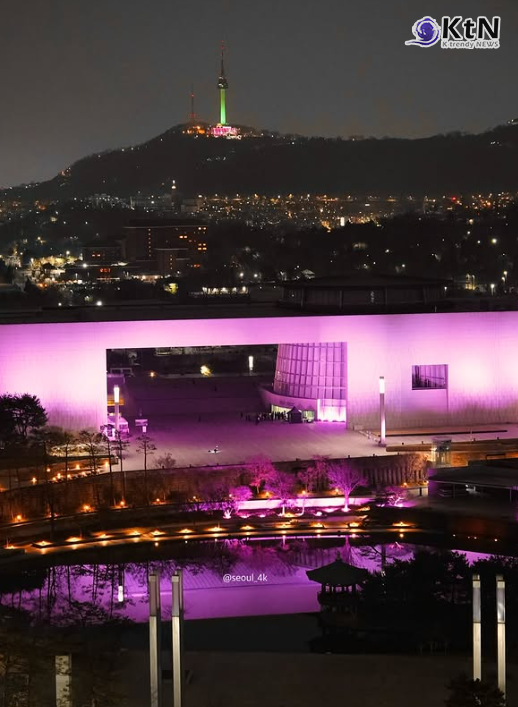 'K-뮤지엄' 국립중앙박물관, 세계 3위…루브르·바티칸 이어 ‘세계 빅3’ 진입   사진=2026. 04.01  nationalmuseumofkorea국립중앙박물관 SNS 갈무리 (국중박×블랙핑크 @blackpinkofficialNational Museum of Korea Collab with BLACKPINKPink Lighting: 2026.02.27.(FRI) – 2026.03.08.(SUN) 16:00-22:00국립중앙박물관 야외 핑크조명 행사)  K trendy NEWS DB ⓒ케이 트렌디뉴스 무단전재 및 수집, 재배포금지