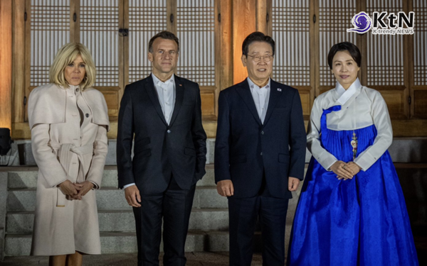 마크롱 방한 소감 SNS에 '신뢰와 행동'.. 오늘 이재명 대통령과 '국빈 만찬'  ...11년 만의 국빈 방한, 상춘재서 미슐랭 6코스 만찬... BTS 사인 CD 등 'K-컬처' 선물  사진=2026. 04.03  에마뉘엘 마크롱 프랑스 대통령  엑스 (구 트위터) 갈무리 K trendy NEWS DB ⓒ케이 트렌디뉴스 무단전재 및 수집, 재배포금지