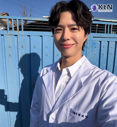 [연예 리포트] 박보검 미용실 다시 연다.. tvN '보검 매직컬' 시즌2 제작 확정, 하반기 안방극장 상륙   사진=2026. 04.06   박보검 SNS 갈무리  K trendy NEWS DB ⓒ케이 트렌디뉴스 무단전재 및 수집, 재배포금지