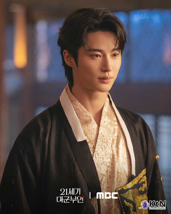 아이유·변우석 ‘21세기 대군부인’, 전 세계 44개국 강타…로코의 정점 찍었다  사진=2026. 04.14  MBC 금토 드라마 ‘21세기 대군부인’ K trendy NEWS DB ⓒ케이 트렌디뉴스 무단전재 및 수집, 재배포금지