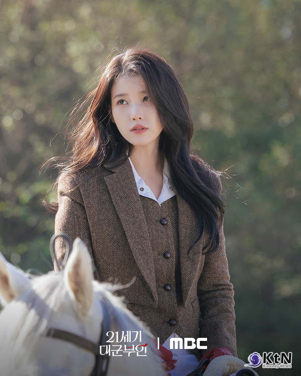 아이유·변우석 ‘21세기 대군부인’, 전 세계 44개국 강타…로코의 정점 찍었다  사진=2026. 04.14  MBC 금토 드라마 ‘21세기 대군부인’ K trendy NEWS DB ⓒ케이 트렌디뉴스 무단전재 및 수집, 재배포금지