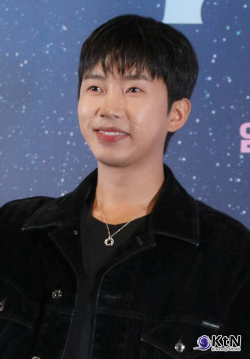 소유 “임영웅과 열애설, 식당 사진 삭제 탓에 오해 커져” 직접 해명  사진=2026. 04.24  유튜브 채널 ‘오키키(OKIKI)’의 웹 예능 ‘아무튼 떠들러 왔는데’ 갈무리 K trendy NEWS DB ⓒ케이 트렌디뉴스 무단전재 및 수집, 재배포금지