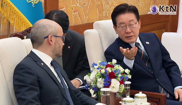 27일 이재명 대통령과 데미스 하사비스 구글 딥마인드 최고경영자(CEO)의 접견 직후 브리핑을 통해 구글이 올해 안에 한국에 AI 캠퍼스를 개소하고 연구자와 스타트업 간의 협력을 본격화할 것이라고 발표했다.  사진=2026. 04.27  mbc 뉴스 화면 갈무리 K trendy NEWS DB ⓒ케이 트렌디뉴스 무단전재 및 수집, 재배포금지