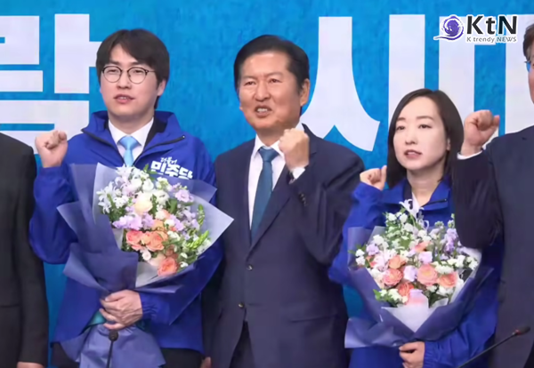 ‘하GPT’ 하정우, 부산 북갑 출마…어무이 곁에서 AI 부산 만들 것 / 더불어민주당이 29일 국회 당대표 회의실에서 제2차 인재영입식을 열고 하정우 전 청와대 AI미래기획수석과 전은수 전 청와대 대변인을 각각 영입 인재와 발탁 인재로 공식 발표했다.    사진=2026. 04.29 델리민주 갈무리  K trendy NEWS DB ⓒ케이 트렌디뉴스 무단전재 및 수집, 재배포금지