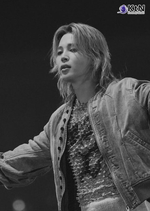 6만 관객 홀린 탬파의 ‘뱁새’, BTS 지민이 쓴 프리스타일 무대의 정석  。。。 방탄소년단(BTS) 지민이 미국 플로리다주 탬파에서 열린 대규모 스타디움 공연을 성공적으로 이끌며 북미 지역 내 독보적인 영향력을 다시 한번 입증했다.  사진=2026. 05.01 방탄소년단 지민, 인스타그램  K trendy NEWS DB ⓒ케이 트렌디뉴스 무단전재 및 수집, 재배포금지