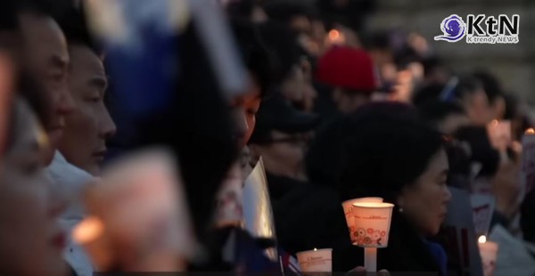 총칼 이긴 촛불  한국 시민사회, 노벨평화상 거머쥐나 [심층 리포트]  2026년 노벨평화상 후보가 총 287개로 집계된 가운데, 비상계엄 사태를 평화적으로 극복한 대한민국 시민사회와 도널드 트럼프 미국 대통령 등이 주요 후보군으로 거론되며 전 세계의 이목이 노르웨이로 향하고 있다.  사진=2026. 05.01 K trendy NEWS DB ⓒ케이 트렌디뉴스 무단전재 및 수집, 재배포금지