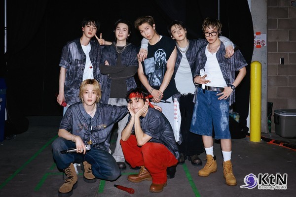 ''새 학기 옆자리' 1위' BTS 진, '세이렌' 음색으로 북미 팬심 저격…  엘파소 공연 기대감↑ 사진=2026. 05.02 빅히트 뮤직 sns 갈무리  K trendy NEWS DB ⓒ케이 트렌디뉴스 무단전재 및 수집, 재배포금지