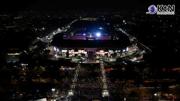 방탄소년단, 멕시코 15만 관객 매료…대통령실 초청에 1500억 경제효과까지 ...방탄소년단(BTS)의 멕시코 공연은 한류 콘서트를 넘어 도시 교통, 관광 소비, 외교 의전까지 움직인 대형 문화경제 이벤트였다. 사진=2026. 05.12 @bts_bighit 빅히트뮤직  /편집 K trendy NEWS DB ⓒ케이 트렌디뉴스 무단전재 및 수집, 재배포금지