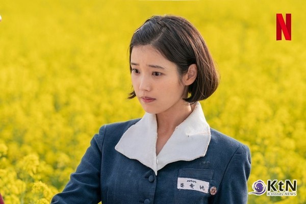 아이유가  넷플릭스 ‘폭싹 속았수다’에 이어 ‘21세기 대군부인’까지 연속 흥행 흐름을 이어가며 K드라마를 대표하는 얼굴로 다시 주목받고 있다....낙화놀이 기원 논쟁 잠재운 ‘대군부인’ 명장면… 세계가 주목한 한국의 미(美)  사진=2026. 05.15  넷플릭스 K trendy NEWS DB ⓒ케이 트렌디뉴스 무단전재 및 수집, 재배포금지