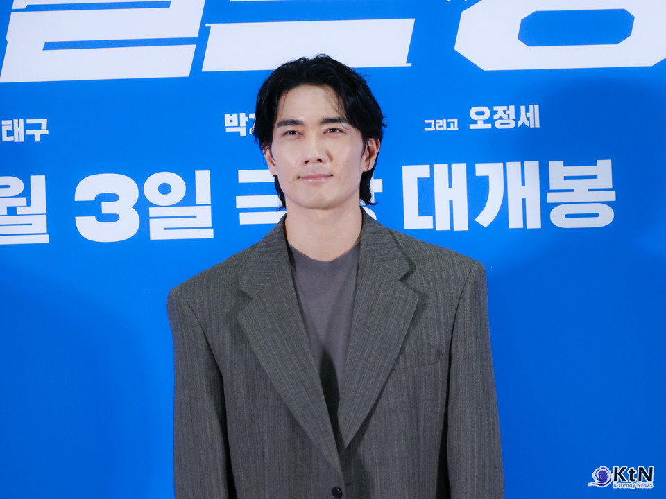 와일드 씽, 2026 소비 트렌드로 읽는 극장 코미디의 생존법. 5월 18일 오후 서울 잠실 롯데시네마 월드타워에서 영화 ‘와일드 씽’ 언론배급 시사회가 열렸다. 손재곤 감독과 배우 강동원, 엄태구, 박지현, 오정세가 참석한 이날 행사는 6월 3일 개봉을 앞둔 코미디 영화가 본편을 언론에 공개한 자리였다. 사진=K trendy NEWS DB ⓒ케이 트렌디뉴스 무단전재 및 수집, 재배포금지