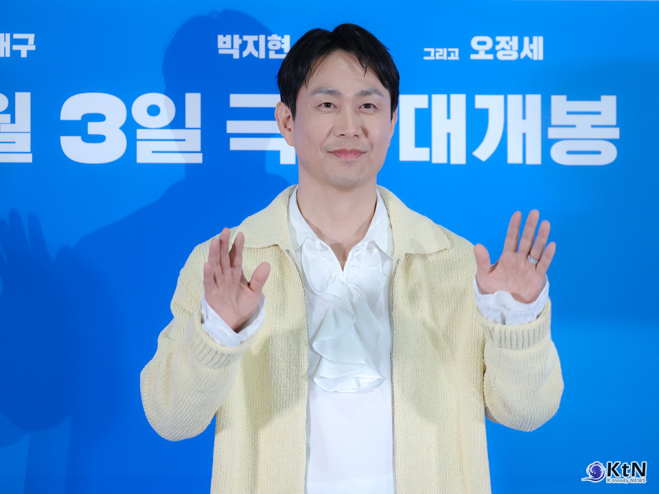 와일드 씽, 2026 소비 트렌드로 읽는 극장 코미디의 생존법. 5월 18일 오후 서울 잠실 롯데시네마 월드타워에서 영화 ‘와일드 씽’ 언론배급 시사회가 열렸다. 손재곤 감독과 배우 강동원, 엄태구, 박지현, 오정세가 참석한 이날 행사는 6월 3일 개봉을 앞둔 코미디 영화가 본편을 언론에 공개한 자리였다. 사진=K trendy NEWS DB ⓒ케이 트렌디뉴스 무단전재 및 수집, 재배포금지
