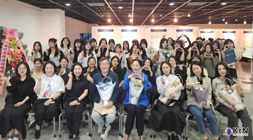 성신여자대학교 뷰티산업학과 제7회 졸업논문 전시회 ‘NOVA: Beyond Stars, Toward the Beauty Constellation’ . 사진=성신여자대학교 뷰티산업학과, K trendy NEWS DB ⓒ케이 트렌디뉴스 무단전재 및 수집, 재배포금지