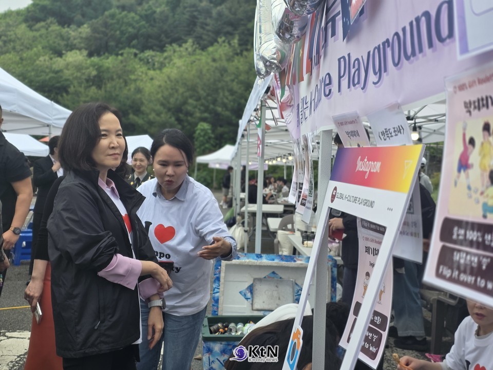 국제교류처 'K-Culture Playground' 부스, 재기차기·달고나·인스타 인증까지…박진영 총장도 직접 찾아 격려/사진=K trendy NEWS DB ⓒ케이 트렌디뉴스 무단전재 및 수집, 재배포금지