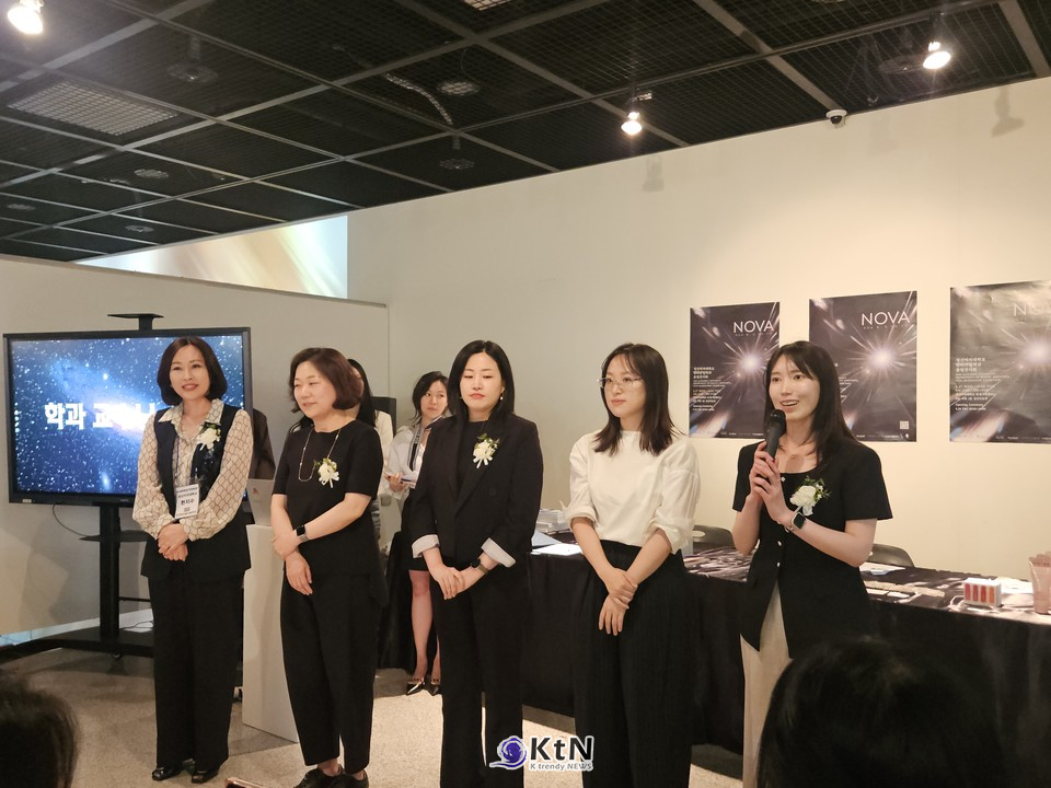 성신여대 뷰티산업학과 한지수 학과장(왼쪽부터)·황선희·이유나·이경·송연재 교수  /사진=성신여자대학교 뷰티산업학과, K trendy NEWS DB ⓒ케이 트렌디뉴스 무단전재 및 수집, 재배포금지