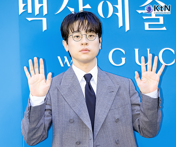 박정민, 백상 3관왕의 여유…청담동 갈라 디너 밝힌 그레이 수트핏  사진=2026. 05.30  K trendy NEWS DB ⓒ케이 트렌디뉴스 무단전재 및 수집, 재배포금지