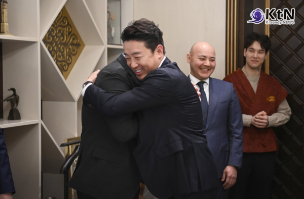 이런 나라는 처음… 중동 감동시킨 강훈식 특사, 원유 506일분 확보 비결  사진=2026. 04.15  강훈식 x 갈무리 K trendy NEWS DB ⓒ케이 트렌디뉴스 무단전재 및 수집, 재배포금지