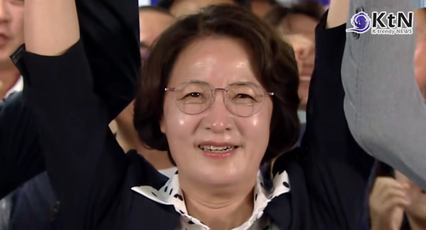 추미애 경기지사 당선, 헌정 사상 첫 여성 광역단체장 탄생  사진=2026. 06.04   선거 개표 방송 갈무리 K trendy NEWS DB ⓒ케이 트렌디뉴스 무단전재 및 수집, 재배포금지