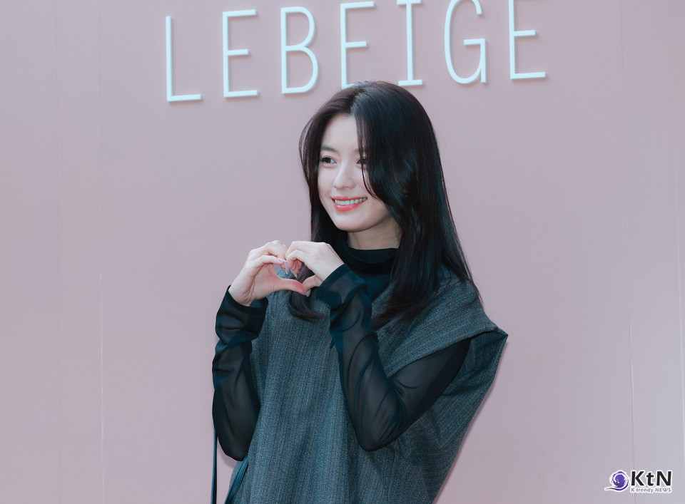 한효주, 어린이 위해 5,000만 원 기부…기아 퇴치·교육 지원에 사용  '아너 소사이어티' 한효주의 꾸준한 선행…'무빙2' 앞두고 전한 따뜻한 울림 사진=2026. 06.05     K trendy NEWS DB ⓒ케이 트렌디뉴스 무단전재 및 수집, 재배포금지