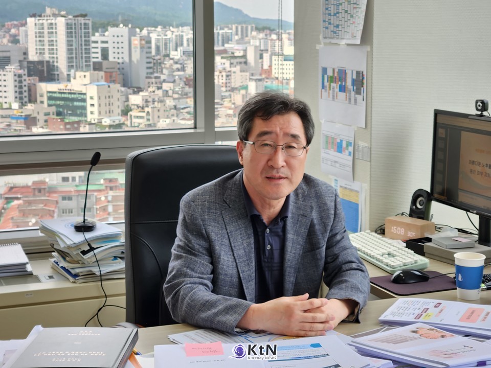 2030년까지 청년 뷰티 등 브랜드 창작자 300개사를 발굴하고, 2026년 강한 소상공인 500개팀을 선발하는 방안은 정책의 첫머리에 놓였다.   /사진=김주덕 서울사이버대학교 석좌교수, K trendy NEWS DB ⓒ케이 트렌디뉴스 무단전재 및 수집, 재배포금지